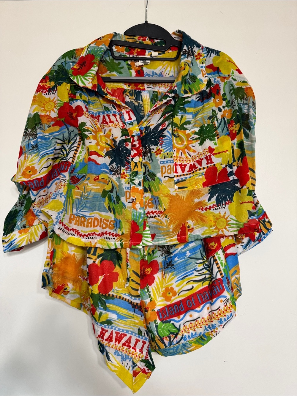 Tropical Paradise Multicolor Women's Button-Up Cropped top and Short Set 2pc